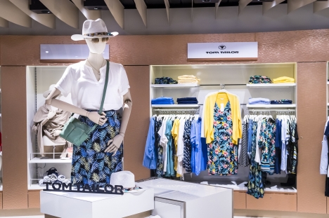 Markenkollaboration: Tui kooperiert mit Universal, Tom Tailor und Wagner Pralinen -